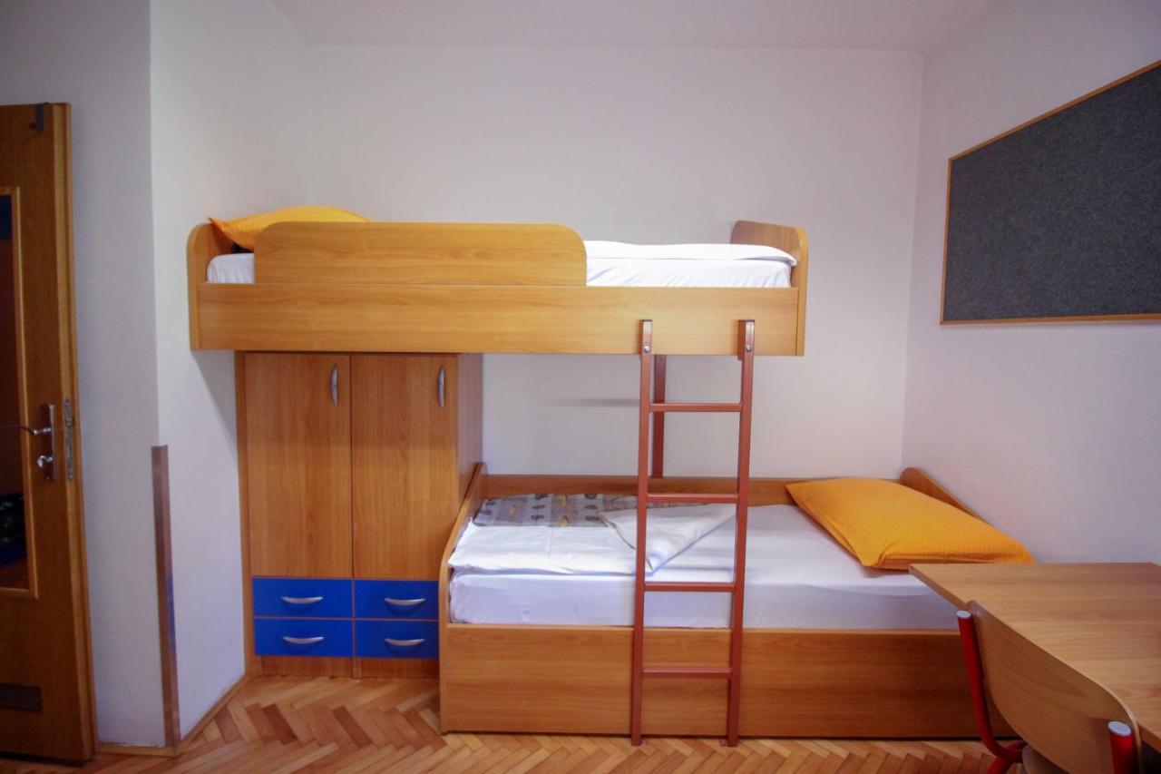Dijaski Dom Bezigrad Ljubljana Hostel Bagian luar foto