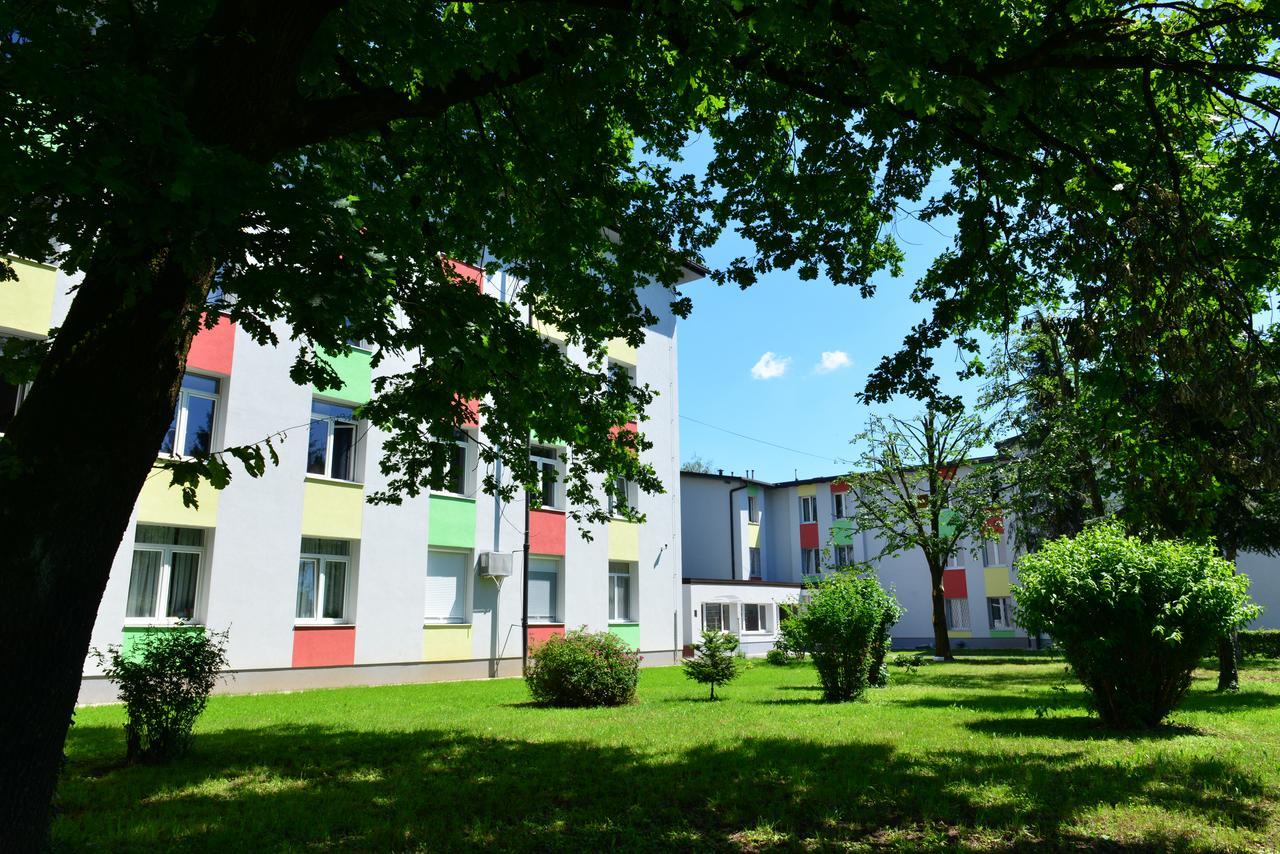 Dijaski Dom Bezigrad Ljubljana Hostel Bagian luar foto